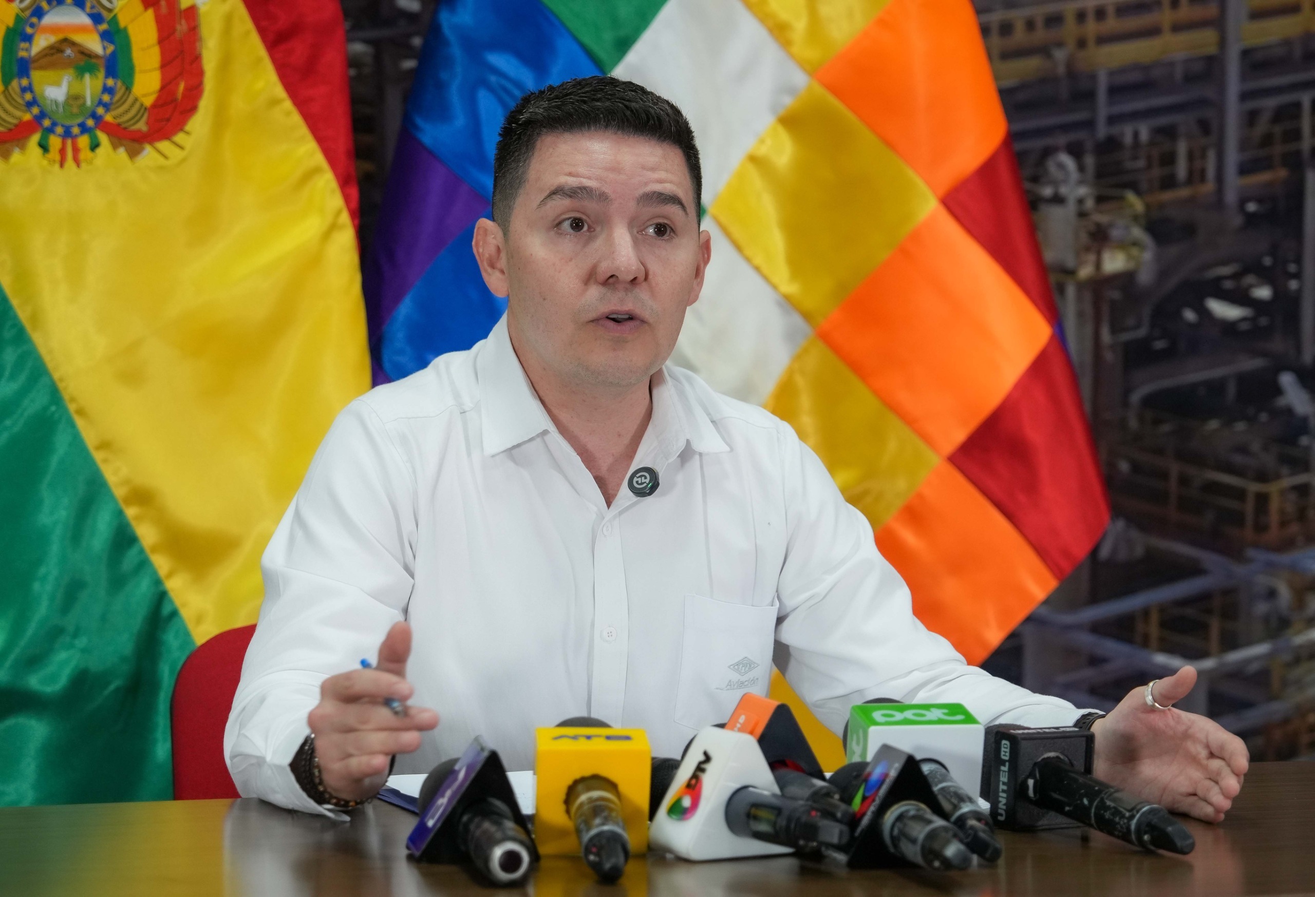 YPFB despacha más de 14 millones de litros de combustibles diariamente y aguarda descargar producto en Arica 