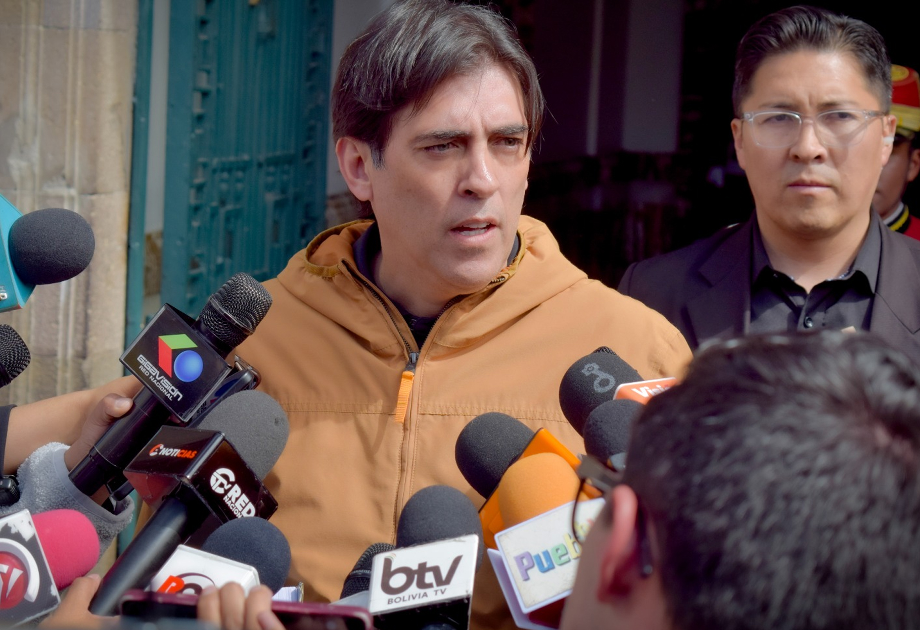 MINISTRO ZAMORA MEDIDAS DE PRESIÓN AFECTAN A MILES, NO ACUDIR AL DIÁLOGO ES IR CONTRA BOLIVIA