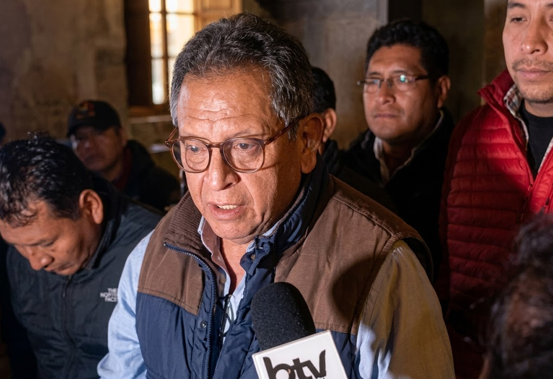 CARANAVI LOGRA ACUERDO HISTÓRICO: SE LEVANTAN LOS BLOQUEOS TRAS FIRMA DE 10 COMPROMISOS