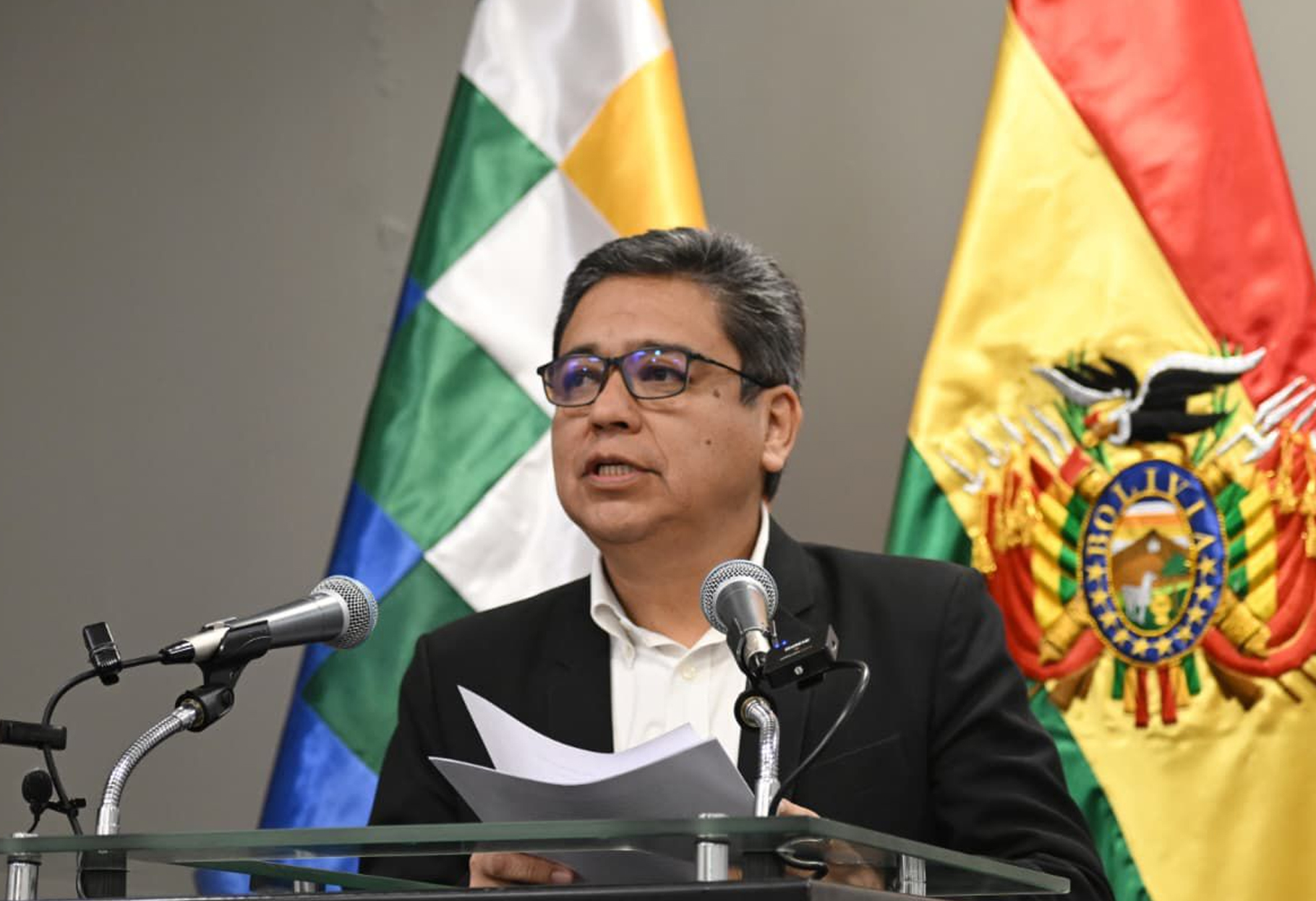 GOBIERNO DENUNCIA FINANCIAMIENTO ILÍCITO DETRÁS DE BLOQUEOS Y RATIFICA DEFENSA DE LA DEMOCRACIA