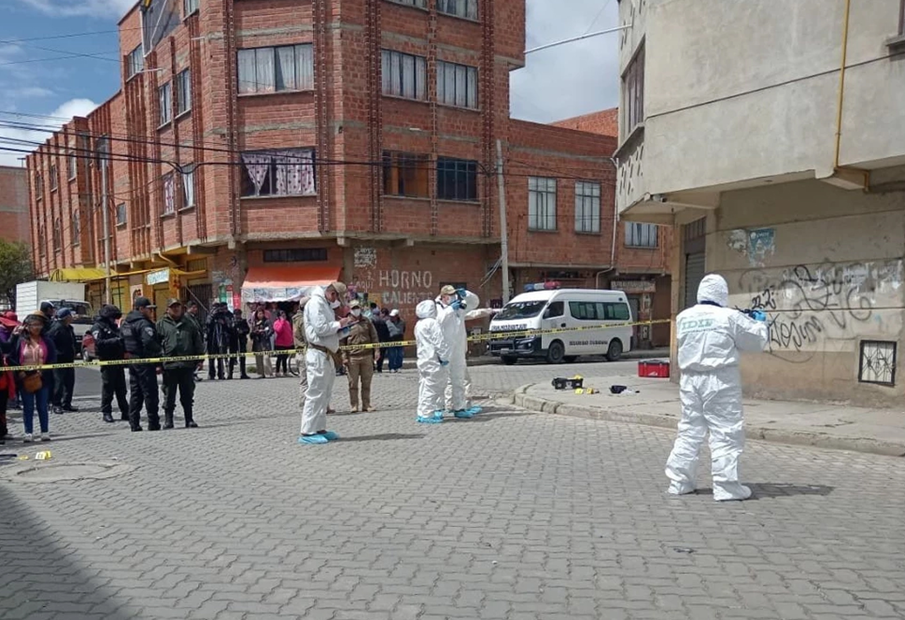 MUJER MUERE BALEADA EN PLENA VÍA PÚBLICA DE EL ALTO