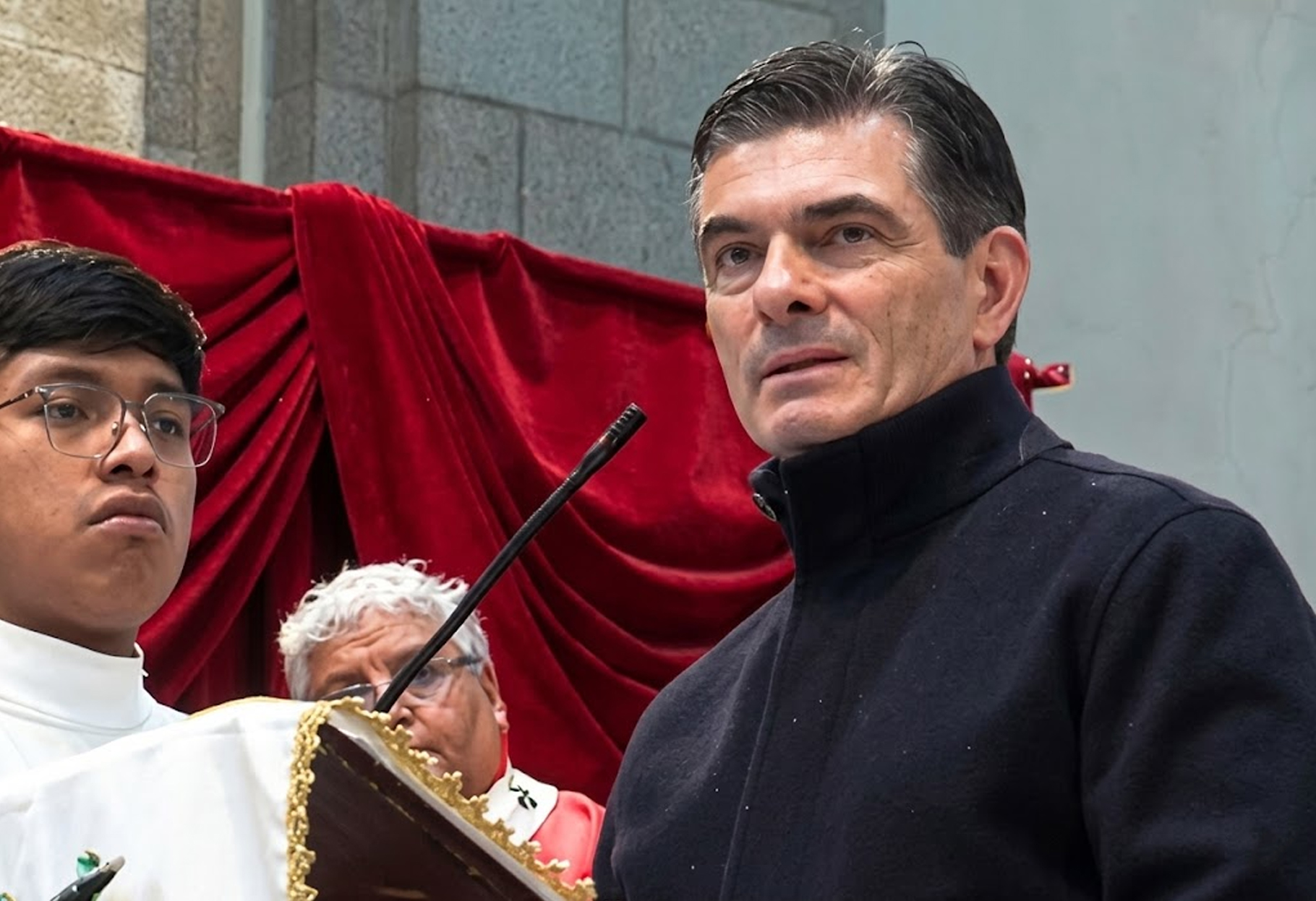 FE Y ESPERANZA: RODRIGO PAZ COMPARTE MENSAJE DE UNIDAD EN DOMINGO DE RAMOS