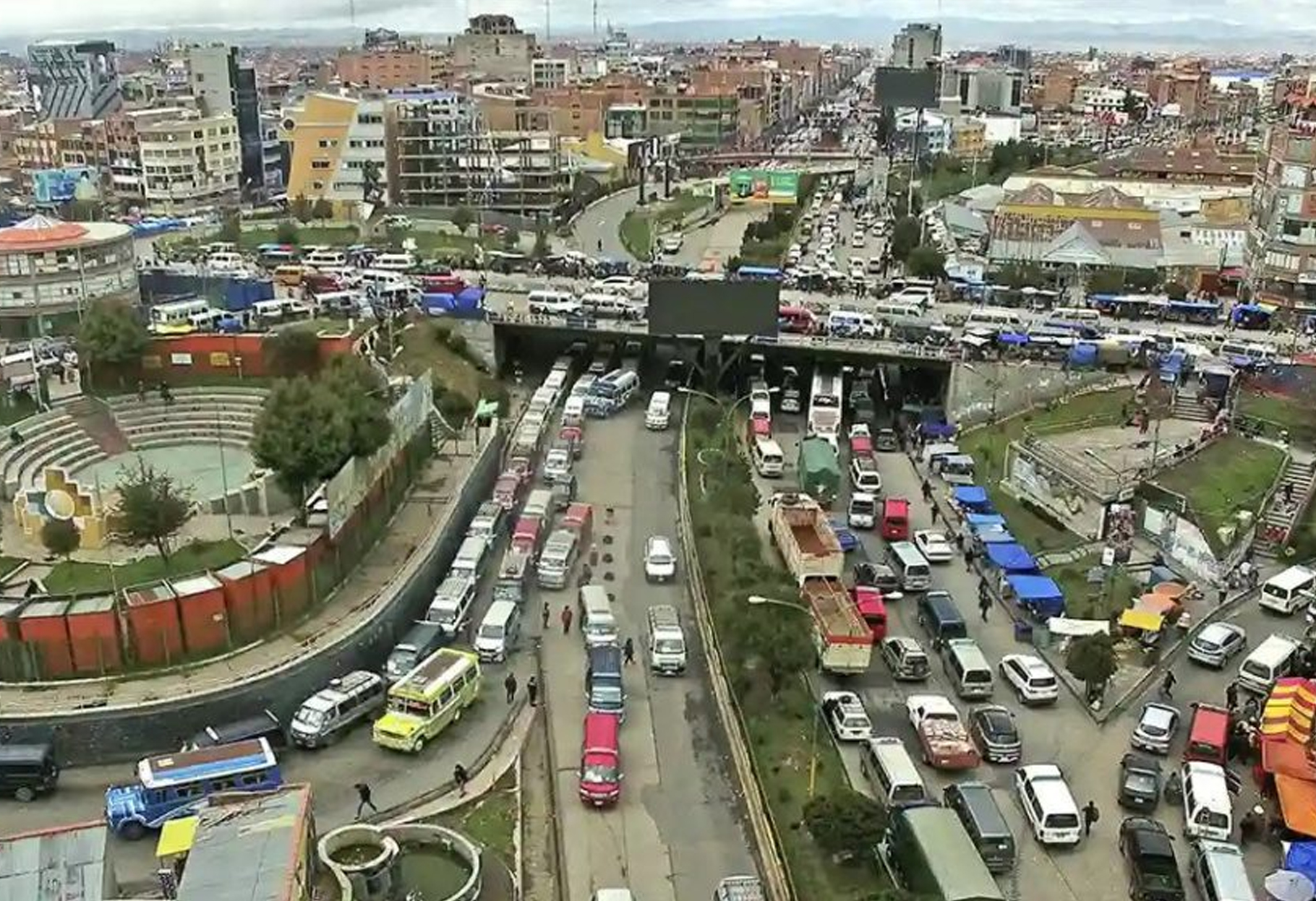 PRESIDENTE PAZ ANUNCIÓ LLEGADA DE INVERSIONISTAS A VÍSPERAS DEL ANIVERSARIO DE EL ALTO